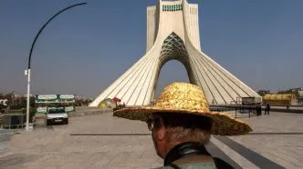 درهای ورودی برج آزادی را جوش دادند!