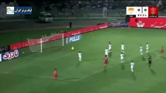گل اول پرسپولیس توسط علیپور در دقیقه 43 / پرسپولیس 1 - فولاد 0