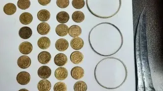 کشف ۵۴ قطعه سکه و طلای قدیمی تقلبی