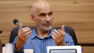 فرشاد مومنی: خام فروشی مافیا زاست