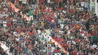 ویدیو| شعار «حیاکن، رهاکن» هواداران پرسپولیس علیه درویش