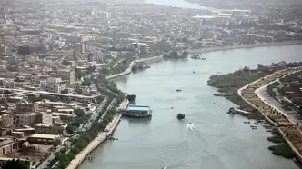 انتظار قطار ایران و عراق برای عبور از پل شط‌العرب