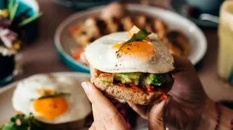 زمان صبحانه خوردن بر طول عمر اثر می‌گذارد