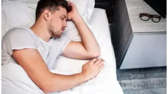 جبران بدهی خواب/ ما در طول سال‌های زندگی‌مان چقدر کمبود خواب داریم؟