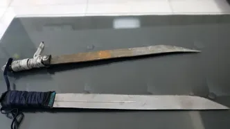اراذل و اوباش تهران، خانم سالمند را کتک زد!