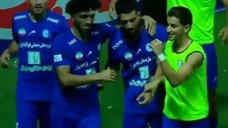 کری‌خوانی شدید بازیکن پرسپولیسی برای استقلال بعد از گلزنی