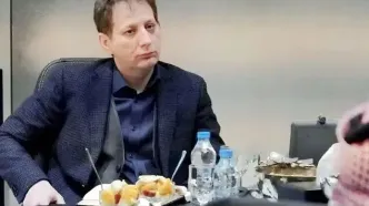 شرق: بابک زنجانی وابسته به یک جریان سیاسی است