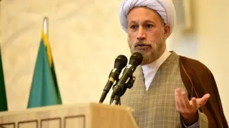 امام جمعه شیراز: در قاموس انقلاب اسلامی جای مطالبه‌گر نیست/ تاریخ دنیا دارد ورق می‌خورد و این دفعه اگر منطبق با خواست رهبر معظم انقلاب حرکت کنیم، کشور عزیز می‌شود/ دشمنان هیچ غلطی نمی‌توانند کنند