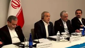انتقاد تند پزشکیان از نحوه مذاکره آمریکا و اروپا + فیلم