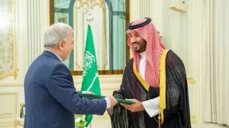 سفیر ایران استوارنامه خود را تقدیم محمدبن سلمان کرد