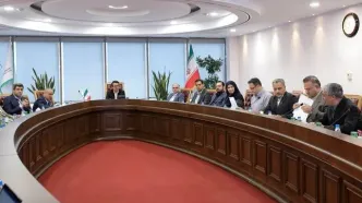 پذیرش سه خودرو‌ سواری در بورس کالا