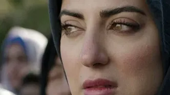 ظاهر خاص هلیا امامی در اکران «شوماه»؛ اورالی سبز و کیفی با امضای یک طراح ایرانی!