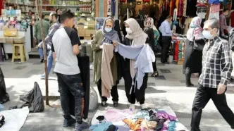 دست فروشی در تهران لاکچری شد/ اجاره پیاده‌رو از ۱۰۰ تا ۲۵۰ میلیون/ ماهانه ۱۴ میلیون تومان برای 3 کاشی در عبدل آباد