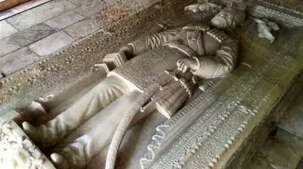 راز حرکت دستان ناصرالدین‌شاه پس از مرگ