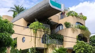معماری منحصر به‌ فرد خانه‌ای با «استخر معلق»