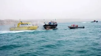 توقیف ۲ فروند شناور؛ ناکامی ۱۶قاچاقچی در دریای عمان