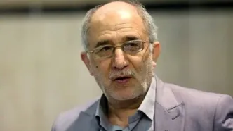 حسین علایی برکنار نشده است