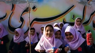 خوشمزه های مدرسه خطرناک اند/ شیوع نگران کننده اضافه وزن و چاقی در دانش آموزان
