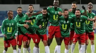 حریف استقلال بدون حضور ۴ ستاره به تهران رسید