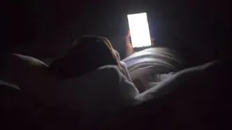 شب‌ها از موبایل استفاده نکنید