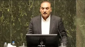 برخی کشاورزان سیستان و بلوچستان برای دسترسی به زمین‌های کشاورزی خود پشت دیوارهای مرزی با موانعی مواجه هستند