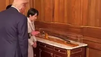 فیلمی از هدیه جالب نخست وزیر ژاپن به ترامپ