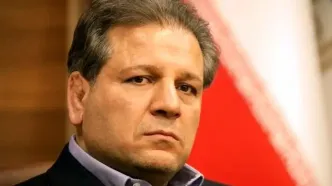 خروج علی انصاری، یکی از سهامداران اصلی بانک آینده از کشور کذب است