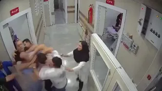 حمله دسته‌جمعی‌ همراهان بیمار به یک پزشک در شهریار!