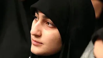 همسر و دختر سردار سلیمانی در حال گفتگو با رهبر انقلاب؛ سال 1402