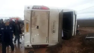 انحراف اتوبوس درجاده سبزوار با ۴۰ مصدوم