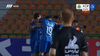 ادامه روزهای خوش با درخشش ستاره‌ها؛ استقلال و ساپینتو صدرنشین ماندند