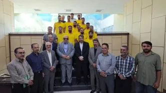 فوتبالیست‌های نیشکر با پرچم ایران راهی رقابت‌های جهانی دبی شدند