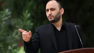 اظهارات بهادری جهرمی: آمریکا از کودتای ۲۸ مرداد تا لانه جاسوسی علیه ایران دست داشت/فرح هنگام فرار از ایران فقط ۷۰ چمدان وسایل همراه داشت!