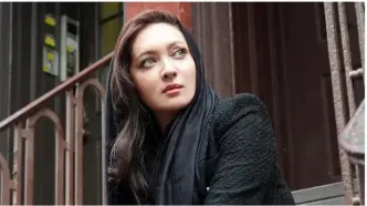 سفر زمان؛ «نیکی کریمی» 21 ساله در کنار «خسرو شکیبایی» در پشت‌صحنۀ فیلم «سارا»