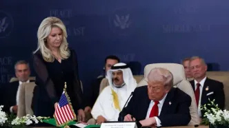 ترامپ توافقنامه موسوم به صلح غزه را امضا کرد/ تمجید رئیس جمهور آمریکا از رهبران قطر، ترکیه و مصر