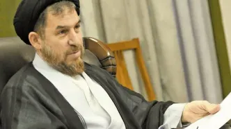 روایت نماینده ادوار مجلس از ماجرای بغل کردن مادر چاوز توسط احمدی نژاد/ ویدئو