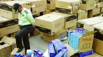 محموله تجهیزات پزشکی قاچاق به بازار نرسید