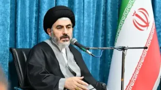 امام جمعه ارومیه: اگر هزار بار سجده کنیم، باز هم نمی‌توانیم شکر نعمت زندگی در جمهوری اسلامی را به جا آوریم