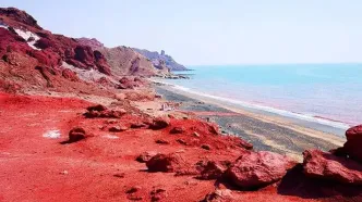 توسعه گردشگری در سواحل و حریم منابع آبی در چارچوب قوانین مجاز است