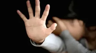حبس دو دختربچه به مدت یک ماه در توالت توسط نامادری