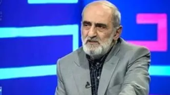 شریعتمداری: برخورد قاطعانه با دلالان و صرافان متخلف باید به بسیجیان سپرده شود