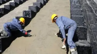 آغاز عملیات نصب سکوهای بتنی ضلع شمالی ورزشگاه آزادی