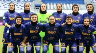 خاتون بم صدرنشین لیگ برتر فوتبال بانوان شد