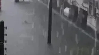 ببینید؛ باران شدید بندرانزلی را زیر آب برد؛ آبگرفتگی ۳۵ خانه