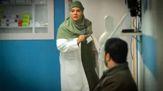 تیپ جدید رابعه اسکویی بازیگر سریال «رویای ریحانه» کنار آب‌های خلیج فارس