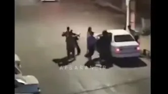 دعوای خیابانی بین یک گروه دختر و پسر جنجالی شد