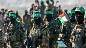 محافلی که در ایران حماس را تقدیس می‌کردند دچار بحرانِ موضع‌گیری شده‌اند/ این سزای‌ عدم دوراندیشی و بخصوص منجمد و مقدس کردن امر سیال و عرفی سیاست است