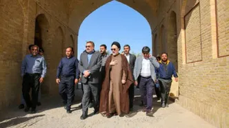 تصاویری از محمد خاتمی بر مزار پدرش