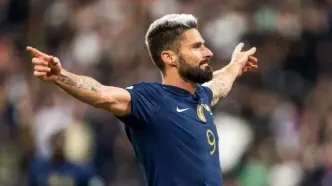 ژیرو: اگر هنوز بازی می‌کنم به‌خاطر زلاتان است/ من مثل ایبراهیموویچ مغرور نیستم!