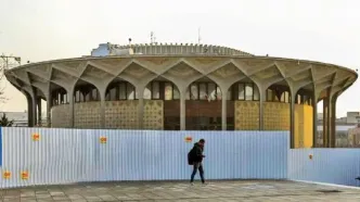 دیوار حلبی به جای پرچین؛ سرنوشت حریم‌سازی تئاتر شهر